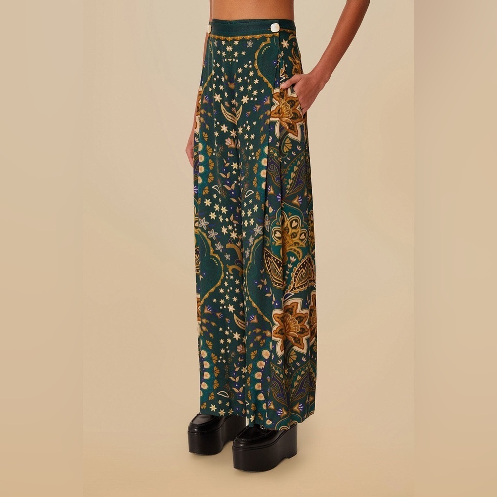 Farm Rio: Black Jaipur Lenzing Viscose Flare Pants - Picture 4 of 13